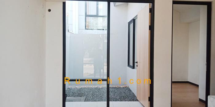 Foto Rumah disewakan di Perumahan Rolling Hills, Rumah Id: 5590