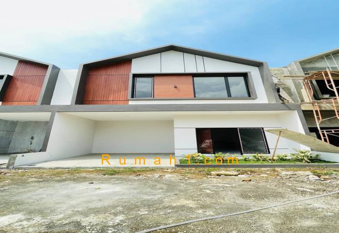Foto Rumah dijual di Perumahan Luxe Residence, Rumah Id: 7448