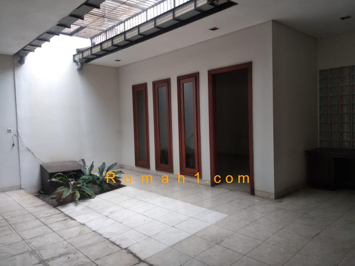 Foto Rumah dijual di Taman Kedoya Baru Residence, Rumah Id: 7665