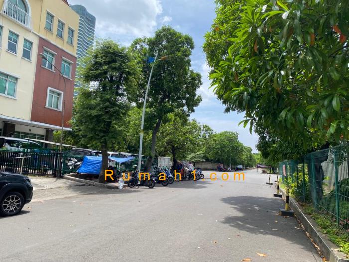 Foto Ruko dijual di Puri Indah, Ruko Id: 7839