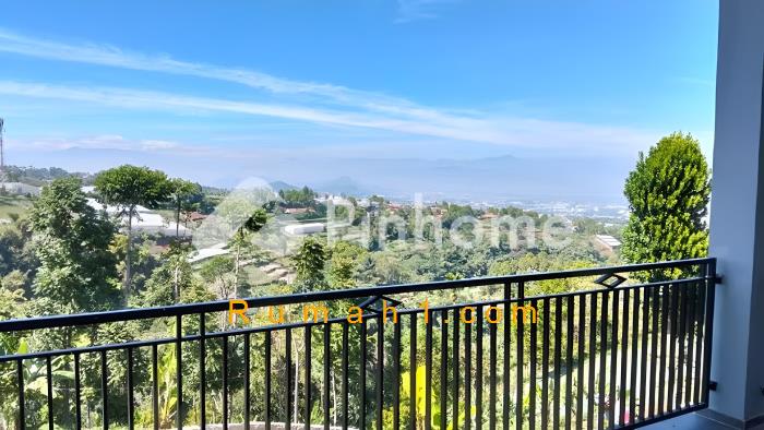 Foto Rumah dijual di Cimanggu, Ngamprah, Rumah Id: 8093