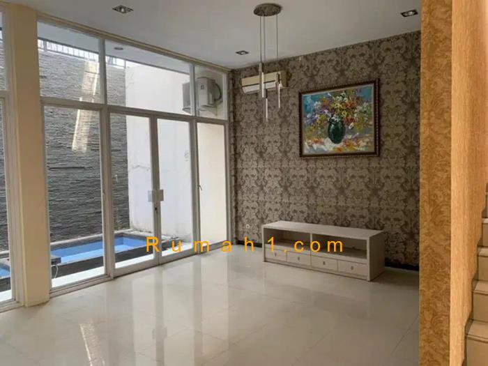 Foto Rumah dijual di Kedung Baruk, Rungkut, Rumah Id: 8272