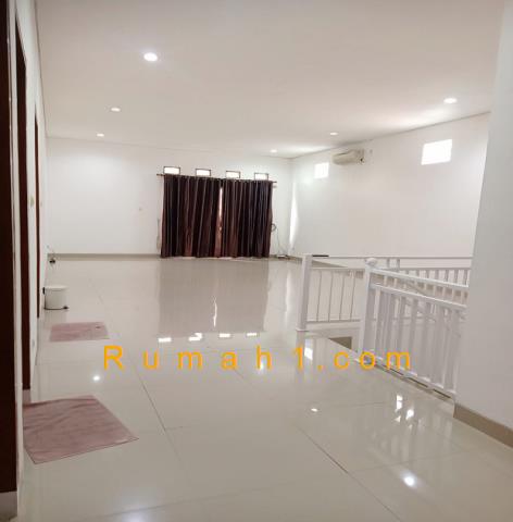 Foto Rumah disewakan di Crystal Vista Residence, Rumah Id: 8346