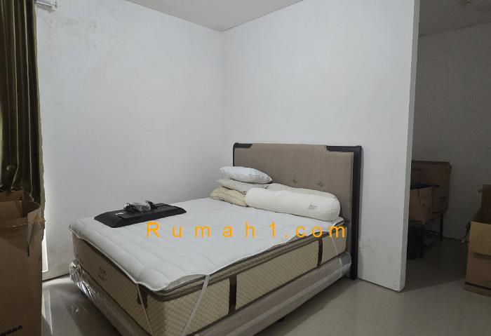 Foto Rumah dijual di Royal Residence Lakar Santri, Rumah Id: 8413