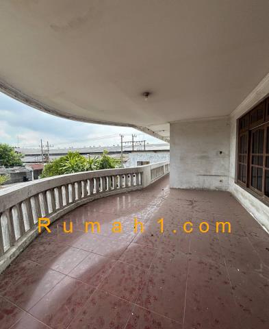 Foto Gudang dijual di Balong Sari, Tandes, Gudang Id: 8459