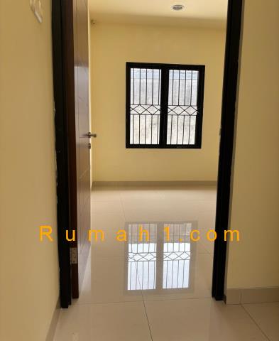 Foto Rumah dijual di Meruya Utara, Kembangan, Rumah Id: 8571