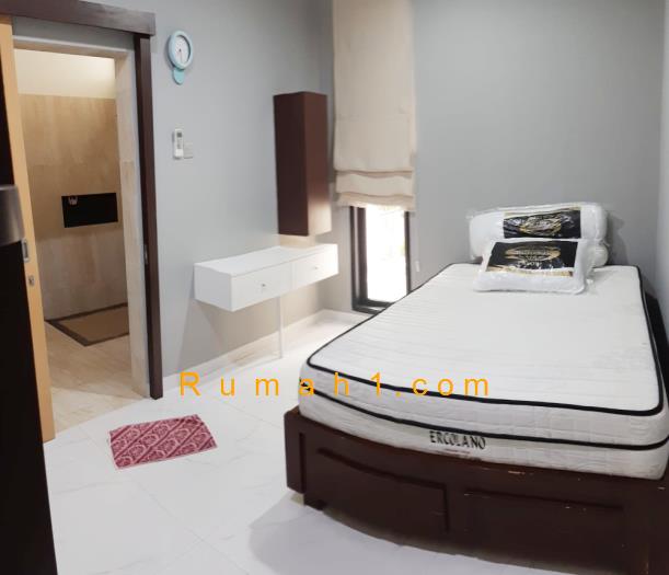 Foto Rumah disewakan di Kemanggisan, Pal Merah, Rumah Id: 8775
