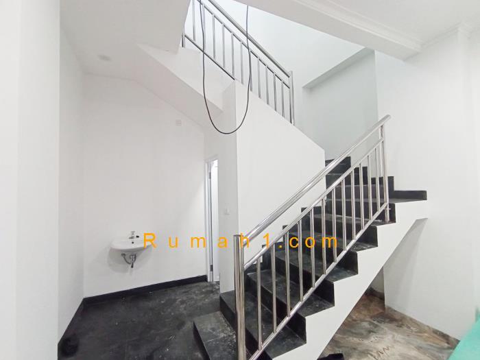 Foto Gedung dijual di Cipinang Cempedak, Jatinegara, Gedung Id: 8777