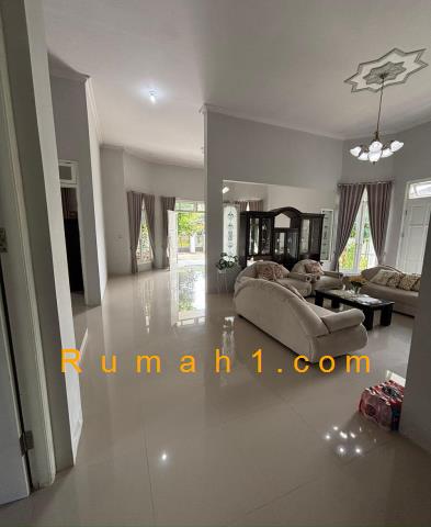 Foto Rumah dijual di Bendogerit, Sanan Wetan, Rumah Id: 8780