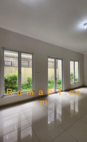 Foto Rumah disewakan di San Lorenzo Gading Serpong, Rumah Id: 8956