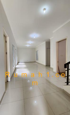 Foto Rumah disewakan di San Lorenzo Gading Serpong, Rumah Id: 8956